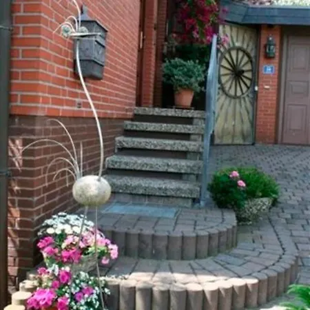 Haus Luhrs Hotel *